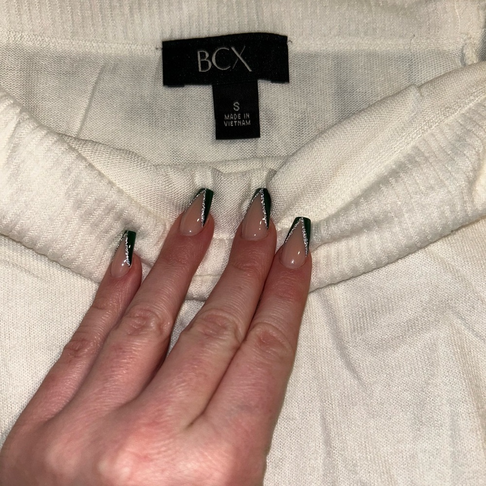OFF SHOULDER SWEATER - Picture 3 of 3